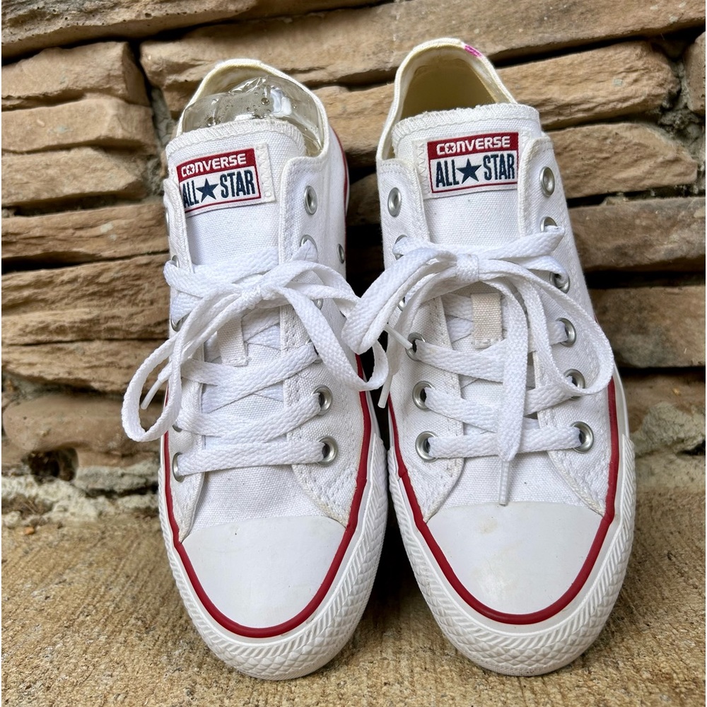 Chuck Taylor All Star Converse
UNISEX LOW TOP SHOE